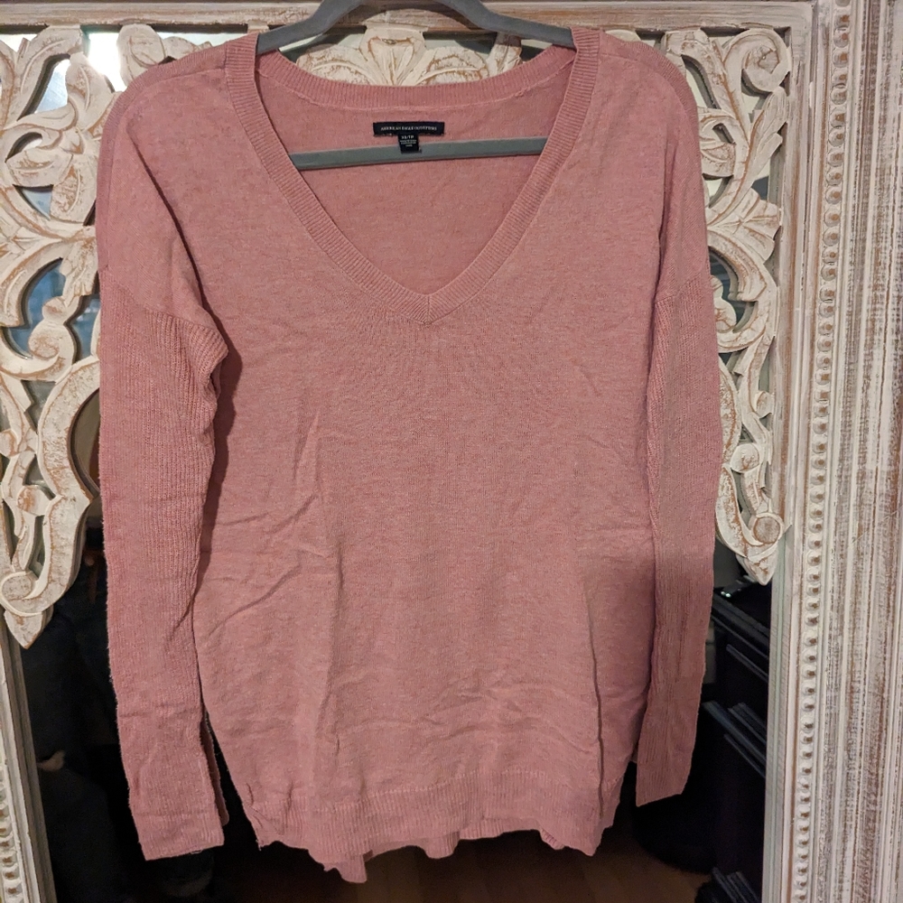 American Eagle Pink Blend Light V Neck Sweater